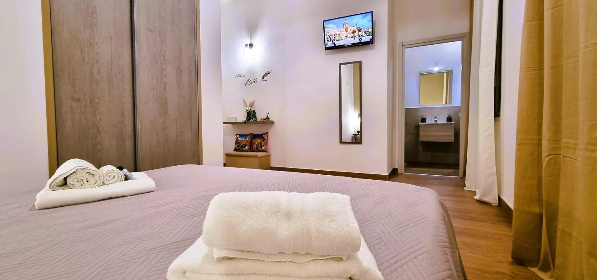 Hotel Ai Papiri Palermo 0*,  Italia