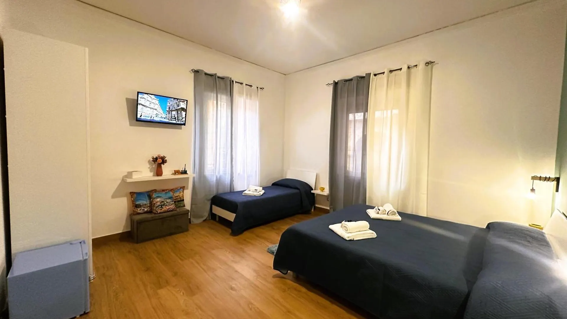 Hotel Ai Papiri Palermo 0*,  Italia