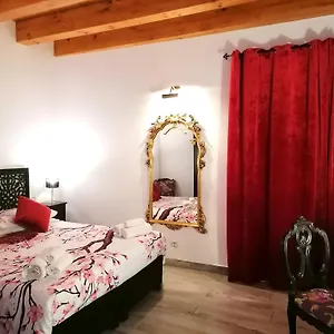 2* Pensión Casa Busari